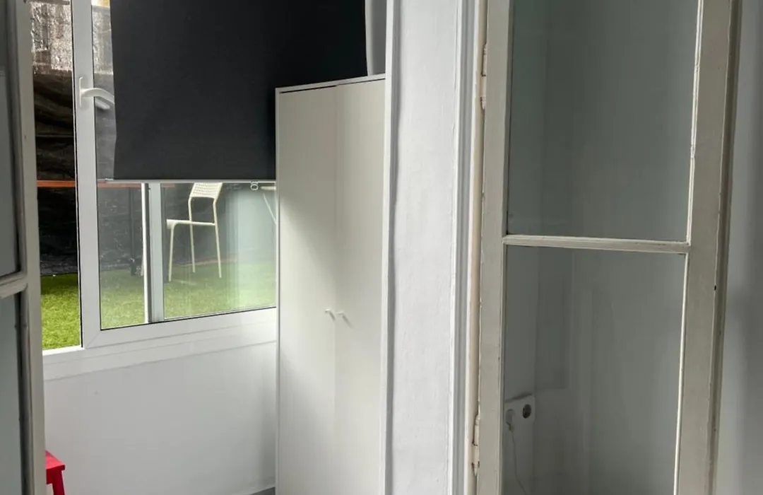 Rooms In Spacious Apartment In City Center-1